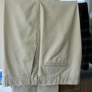 Farah khakis 38R